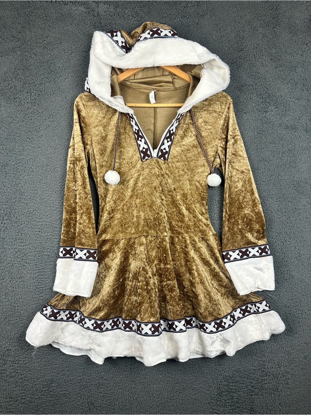Costumes USA Girls Snow Bunny Hooded Dress Faux Fur Trim Junior M 7-9 Flaw